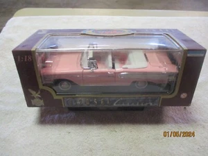 ROAD LEGENDS 1958 FORD EDSEL CITATION PINK 1:18 DIECAST NIB ORIGINAL CONVERTIBLE - Picture 1 of 3