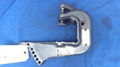 Soporte de abrazadera Yamaha/Mariner 6794M, puerto - usado Foto 1 de 4