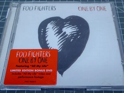 FOO FIGHTERS * One By One LTD * VG+ (CD) - Bild 1 von 2
