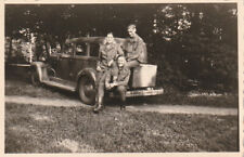Foto - Personen, altes Auto, PKW, KFZ, Automobil, Oldtimer, Aufn.1942