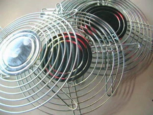 8x UNIVERSAL LÜFTERGITTER Schutzgitter LAUTSPRECHER ALU f. Computer u.a. 12x12cm - Picture 1 of 1