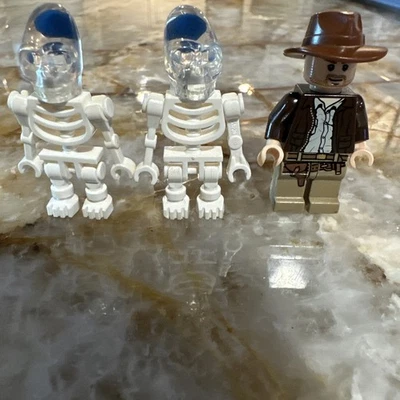 Lego Mini-figures Akator Skeleton Crystal Skull 7627 & Indiana Jones Nice! - Image 1 of 3