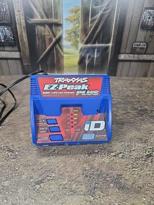 Cargador Traxxas 2970 EZ-Peak 4 amperios 3s Foto 1 de 2