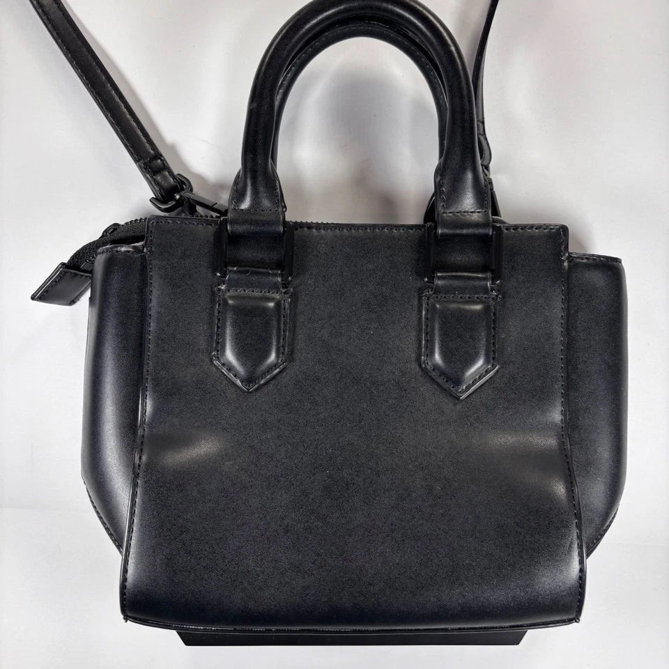 Mini bolso bandolera de cuero sintético negro Kendall + Kylie para mujer Foto 1 de 4