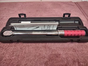 Snap-on Tools RED 3/8" Drive Adjustable Click-Type Micro Torque Wrench QE2R100R - Foto 1 di 7