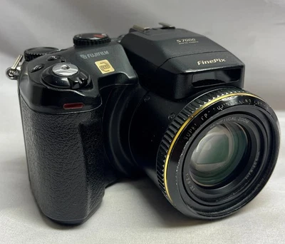 Fujifilm FinePix S7000 Digital Camera Tested and Powers on. Working? - Image 1 of 4
