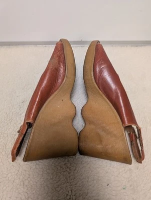 Sandalias de cuero estrechas vintage Famolare HI-Ups de tacón de cuña ondulado talla 7 1975 Foto 1 de 4