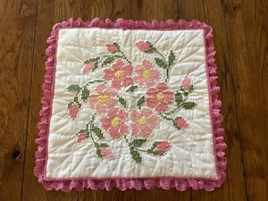 CUBIERTA DE ALMOHADA VINTAGE HECHA A MANO PUNTO DE AGUJA PUNTO DE CRUZ FLORES ROSAS 16 pulgadas - Imagen 1 de 3