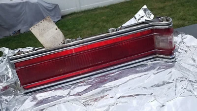 78 79 Buick Electra Tail Light (RIGHT Passenger) side 1978 1979 OEM - S1 Foto 1 de 4