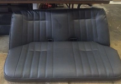  Par de asientos traseros nuevos BMW e30 325i 318i 325 IS e I (1982-1991) $1100 con núcleo  Foto 1 de 4