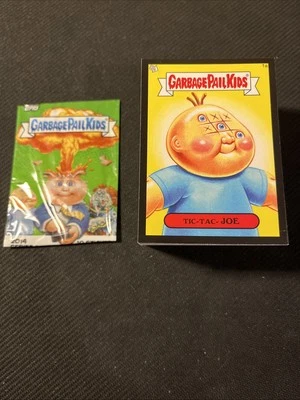 2014 GARBAGE PAIL KIDS SERIES 1 COMPLETE BLACK GLOSSY SET 132 CARDS EXCLUSIVE - Image 1 of 2