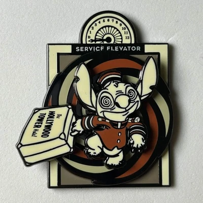 2024 - Stitch Bellhop - Torre del Terror - Prendedor Disney Foto 1 de 4