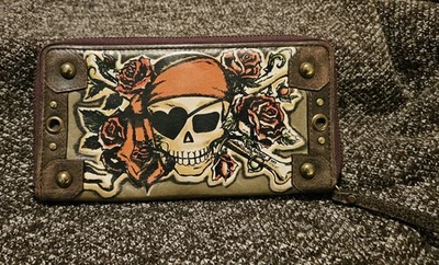 Cartera de cuero para mujer Isabella Fiore. Vintage. Tatuaje Pirata Calavera y Rosas. Foto 1 de 4
