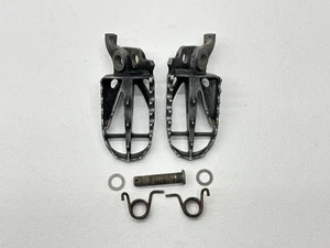 2022 Kawasaki KX250F Foot Peg Set Left Right OEM Footrests 34028-0104 Dirt Bike - Picture 1 of 4