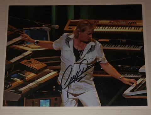 SIGNED GEOFF DOWNES 10x8 PHOTO THE BUGGLES YES ASIA RARE AUTHENTIC Cover