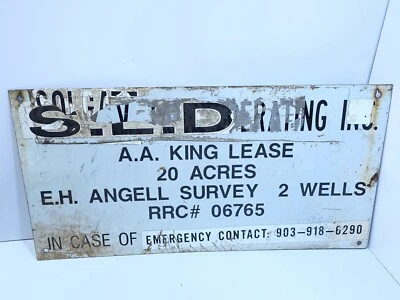 Vintage Oil Lease Sign 24" X 12" - Imagem 1 de 4