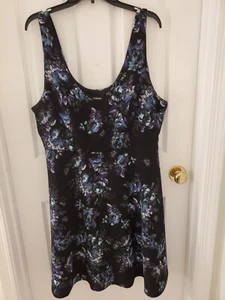 Torrid Fit & Flare schwarz Blumen Übergröße Minikleid Sommerkleid 2 2x 2xl 18 20 - Bild 1 von 6