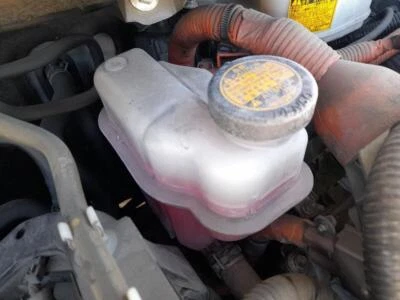 G92A052011 ausdehnungsgefäß für TOYOTA YARIS ( P13 ) 1.5 HYBRID 2010 4987695 Foto 1 de 3