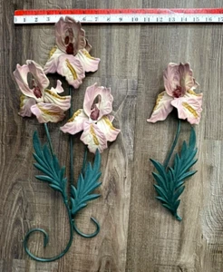 Pair of Home Interiors Homco Pink Iris Wall Plaque Sculptures #1297 Metal 3D - Picture 1 of 7