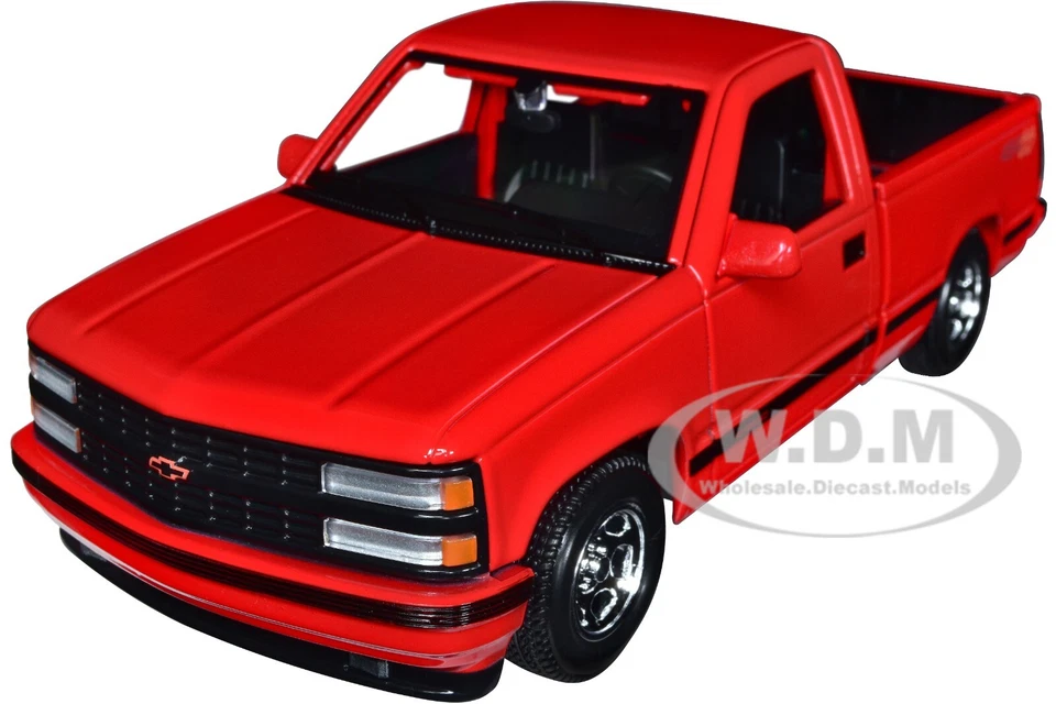 Maisto 32901RD 1993 Chevrolet 454 SS Pickup Truck Red 1/24 Diecast Model Car