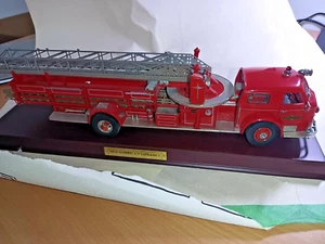 Franklin Mint 1/32 Scale diecast - 1954 R21TF73 America La France Fire engine - Picture 1 of 12