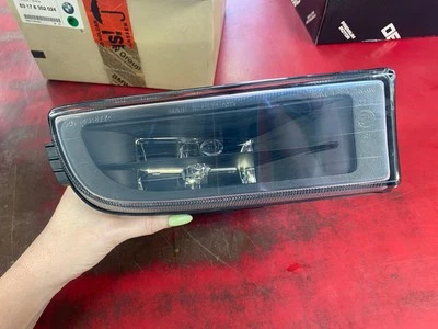 Conjunto de faros antiniebla derecha originales BMW E38 ONE 740i 740il 750il 63178352024 Foto 1 de 4