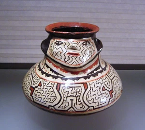 Recipiente de agua de efigie peruana de cerámica Shipibo-Conibo de colección - Imagen 1 de 11