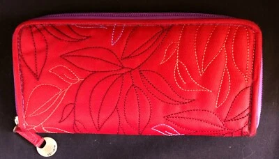 Cartera Travelon roja, púrpura y negra bordada con cremallera alrededor RFID 7-3/4" X 4" nueva Foto 1 de 2