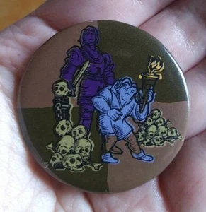 Vintage 90s ~ The Hunchback Of Notre Dame ~ Disney Pin Button Pinback Badge - Picture 1 of 10