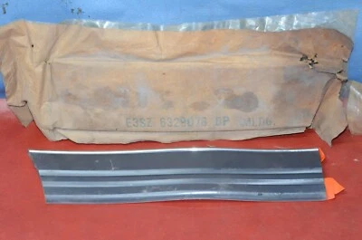 Guardabarros trasero derecho moldeado Ford Thunderbird 1983-84 cuarto E3SZ-6329076-BP OEM NUEVO DE LOTE ORIGINAL Foto 1 de 4