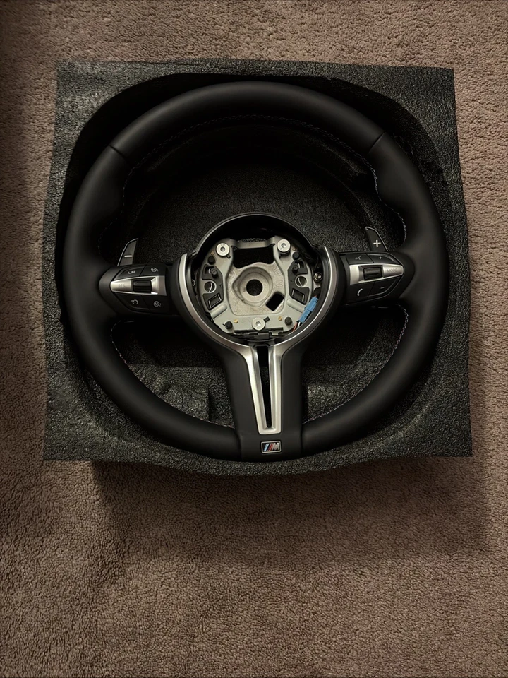 Volante BMW M Performance Nappa Alcantara - F80 F82 F30 F32 M3 M4 Foto 1 de 3