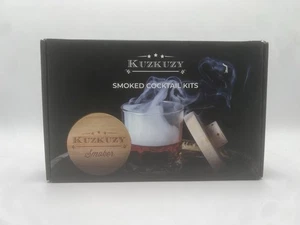 NUOVO Kuzkuzy Premium Smoker Set Kit Cocktail Affumicato per Whisky 6 Lattine Trucioli di Legno - Foto 1 di 5