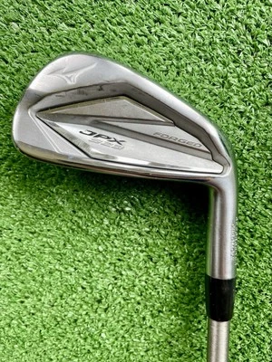 Mizuno JPX923 Forged Irons 5-PW Regular Flex Right Handed Mens Golf Club - Image 1 of 4