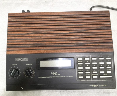 VTG Realistic Programmable Scanner Receiver PRO-2023 Model 20-128 with antenna - Image 1 of 4