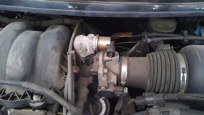 Used Fuel Injection Throttle Body fits: 2003 Ford Windstar Throttle Valve Assemb - Image 1 of 4