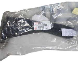 NEW OEM 100% GENUINE TOYOTA 14-19 COROLLA REAR RIGHT BUMPER SEAL 52591-02271 - Picture 1 of 2