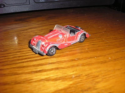 TOMY Tomica 1/57 No. 1976 vintage raro F26 Morgan Plus 8 Roadster Convert rojo Foto 1 de 3