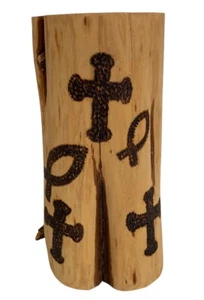 Candelabro votivo de madera hecho a mano cruz quemada pez cristiano 7 pulgadas - Imagen 1 de 12