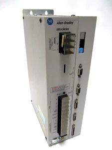 Allen-Bradley Ultra Servo Drive 120-240VAC Cat. 1398-DDM-030 Rev J 9101-1459 - Imagen 1 de 5