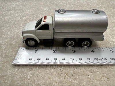 Ertl Farm Country International Milk Truck 1/64 Scale Die Cast White  - Image 1 of 4