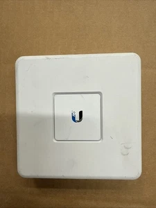 Ubiquiti Networks UniFi Security Gateway USG ( No Power Supply) - Picture 1 of 3