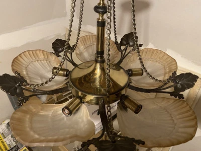 Candelabro antigo vintage de latão e vidro concha quoizel... limpo - Imagem 1 de 4