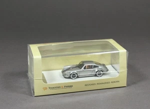 Singer Porsche 911 BackDate plateado Timothy & Pierre 1/64 - Imagen 1 de 1