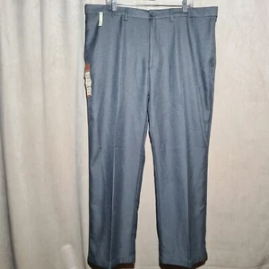 NWT Men's pants Color gray Size 42x30 Haggar - Picture 1 of 7
