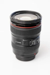 Canon EF 24-105mm f/4 L IS USM MACRO Lens - USED (POSSIBLE REPAIR) - Picture 1 of 5