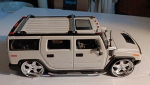 JADA Toys DUB CITY 2003 HUMMER H2 Cream Color  1:24 Scale.  - Picture 1 of 17