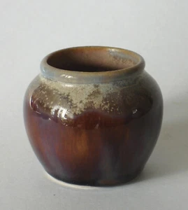 VASE / JULIUS PAUL & SOHN / 6,2 cm / BUNZLAU / Kristalline LAUFGLASUR - Bild 1 von 7