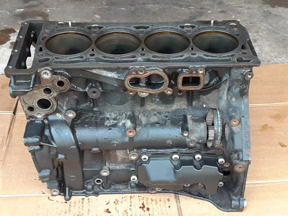 Bloque de cilindros de motor turbo VW Tiguan 2,0 L 135 k OEM sin envío Foto 1 de 4