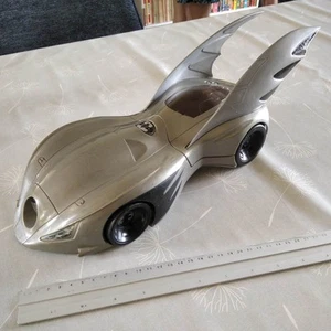 LEGENDS OF BATMAN -   Batmobile  - KENNER 1994 - - Picture 1 of 5