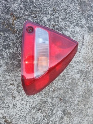 Conjunto de luz trasera derecha Honda Insight 2000-2006 usada Foto 1 de 4